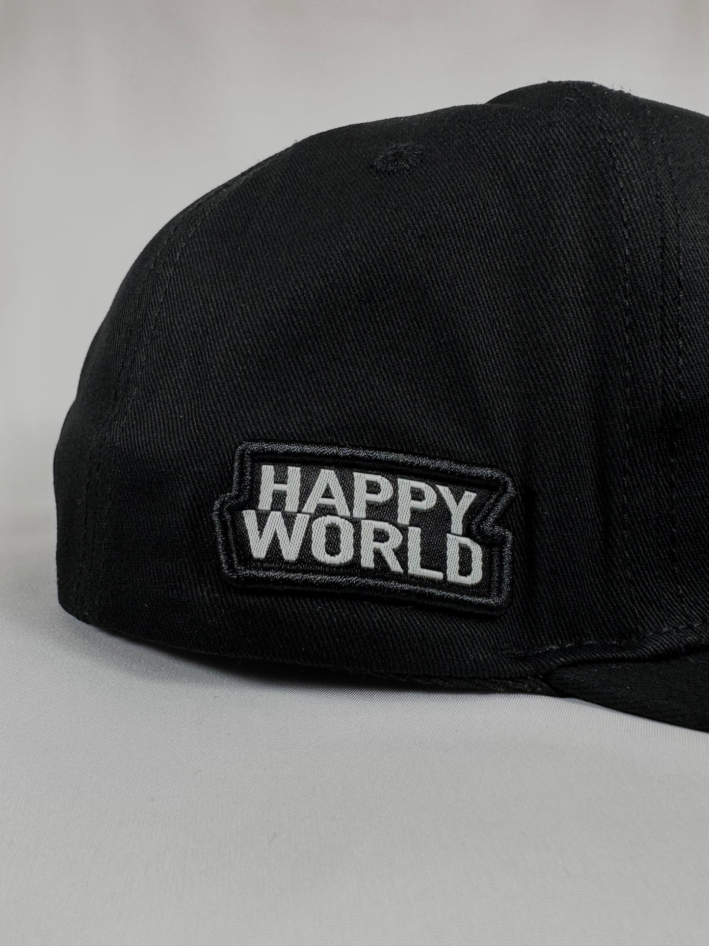 HAPPY WORLD
